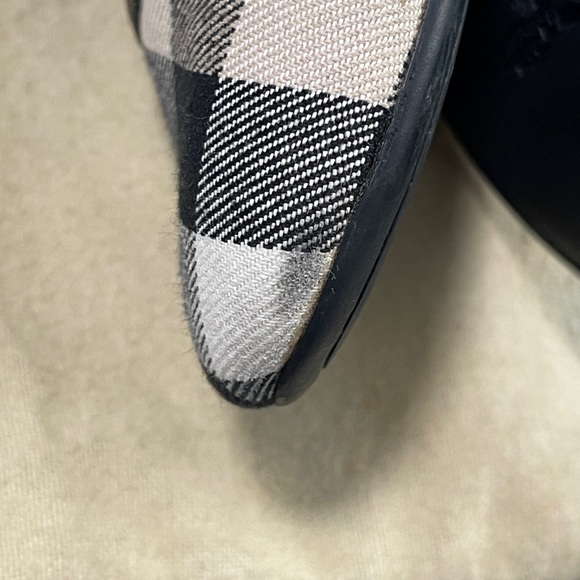 Burberry Check Ballerina Flats - Picture 5 of 9